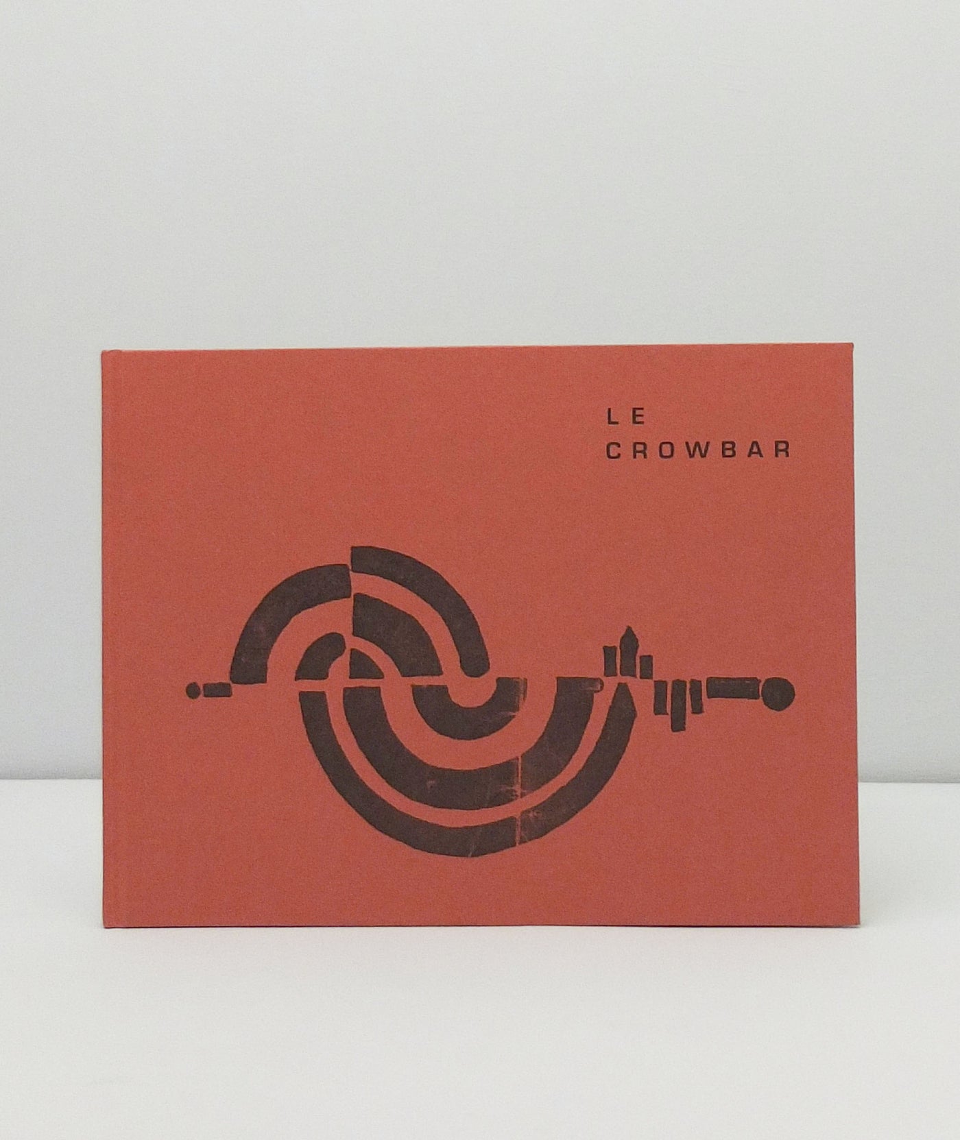 Le Crowbar by Tom Hunter}