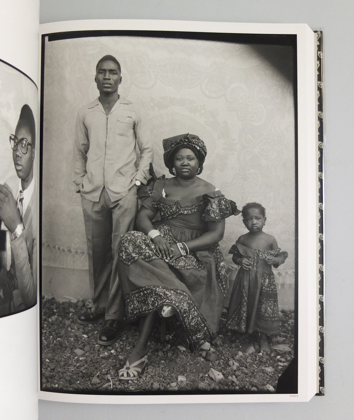 Photographs Bamako Mali 1948-1963 by Seydou Keita}