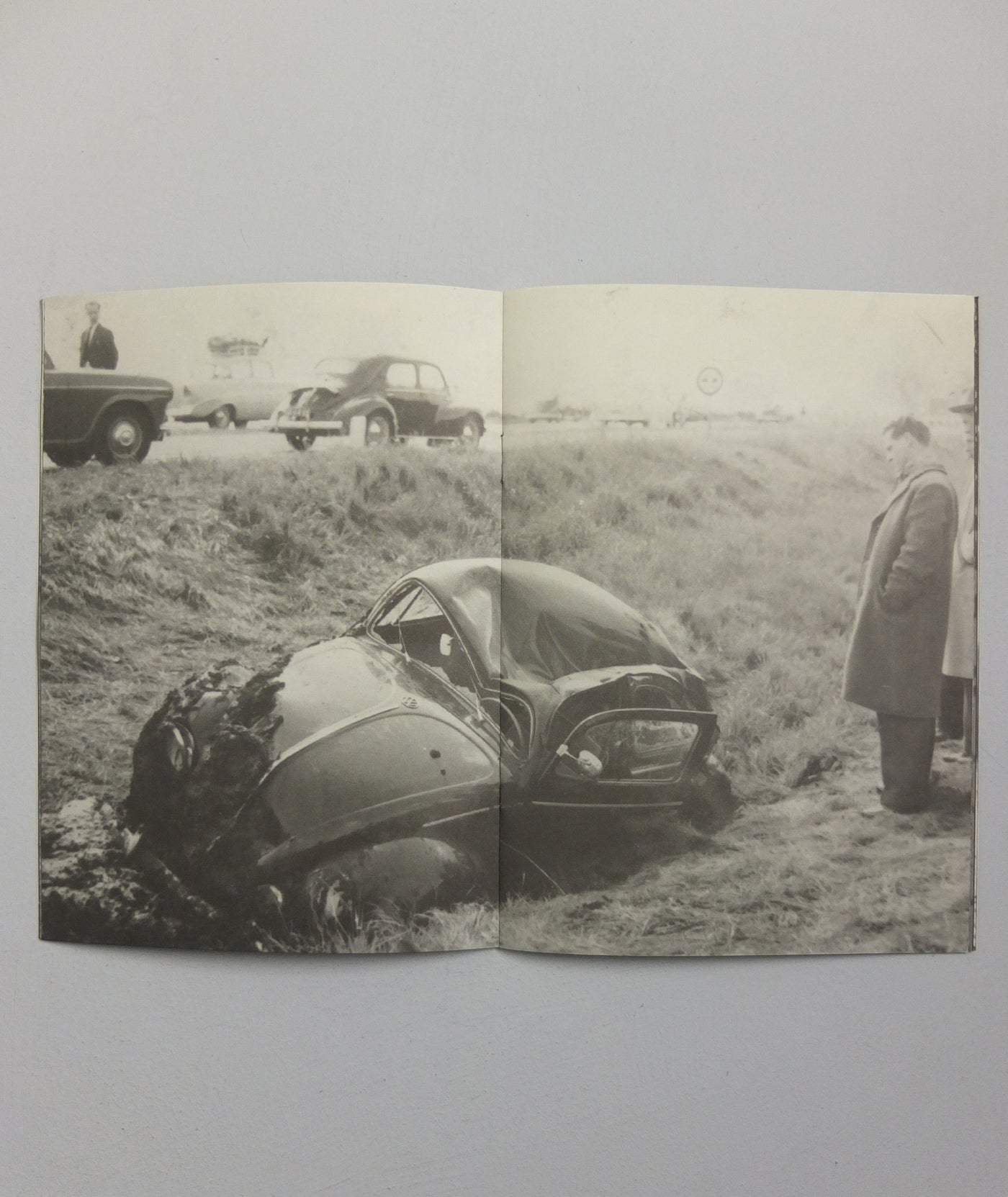 foto.zine nr.3 by Erik van der Weijde (OOP)}