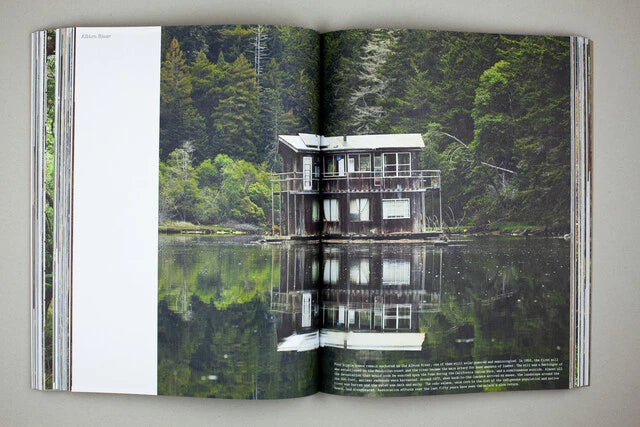 Handmade Utopia Back-to-the-Land Architecture in Northern California (signed)}