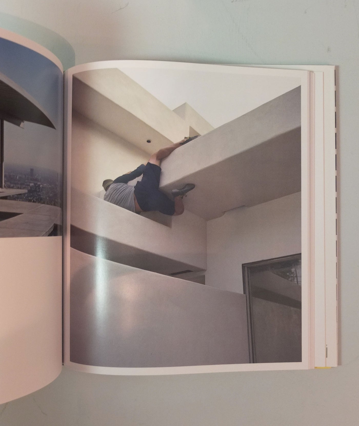 Shooting Space: Architecture in Contemporary Photography by Elias Redstone}