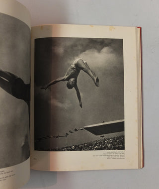 Schönheit im Olympischen Kampf (Beauty in the Olympic Games) by Leni Riefenstahl}
